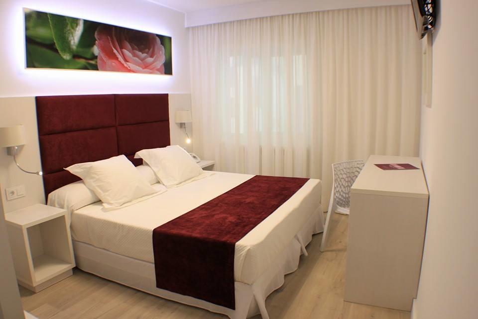 Hotel Gran Proa Playa Raxó Esterno foto